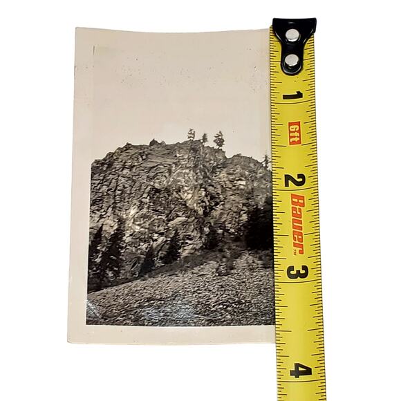 Vtg B&W Photo Found 1940 Spokane Washington Bare Mountain Top Scenery Snapshot - Picture 3 of 4